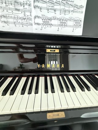Piano Vertical Yamaha YUS5 - Hecho en Japón