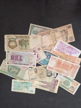 Lote 15 Billetes Europeos