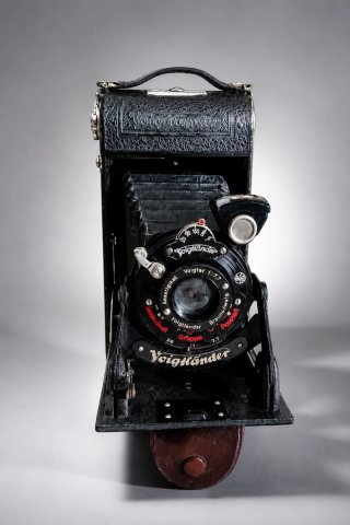 Cámara Voigtländer Bessa Negra