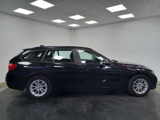 BMW SERIE 3 REEKS TOURING 318D (100 KW) 5D