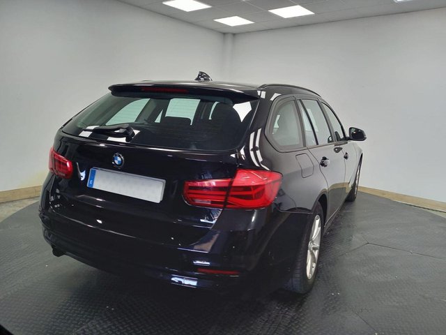 BMW SERIE 3 REEKS TOURING 318D (100 KW) 5D
