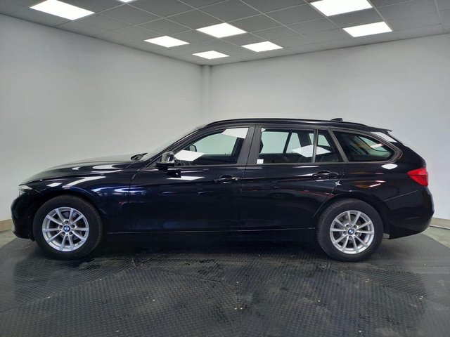 BMW SERIE 3 REEKS TOURING 318D (100 KW) 5D