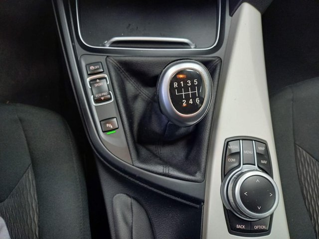 BMW SERIE 3 REEKS TOURING 318D (100 KW) 5D