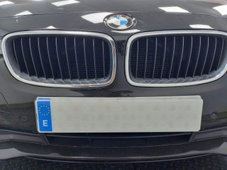 BMW SERIE 3 REEKS TOURING 318D (100 KW) 5D