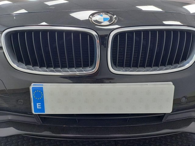 BMW SERIE 3 REEKS TOURING 318D (100 KW) 5D