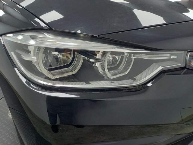 BMW SERIE 3 REEKS TOURING 318D (100 KW) 5D