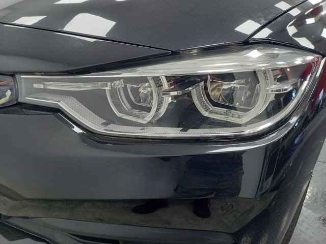 BMW SERIE 3 REEKS TOURING 318D (100 KW) 5D