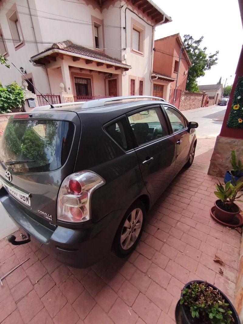 Toyota Verso 2008 - foto 1