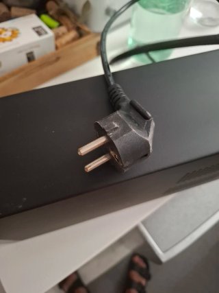 SAI Woxter 650 VA UPS