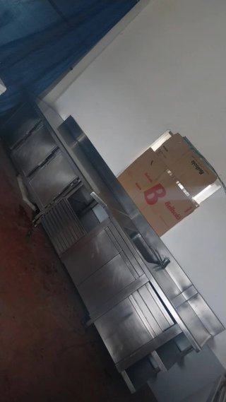 Set di attrezzature per la ristorazione: Affettatrice professionale e altro