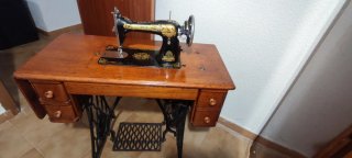 Máquina de coser Singer antigua