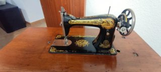 Máquina de coser Singer antigua