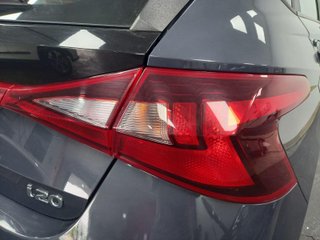 HYUNDAI I20 berlina con portón 1.2 MPI SLX