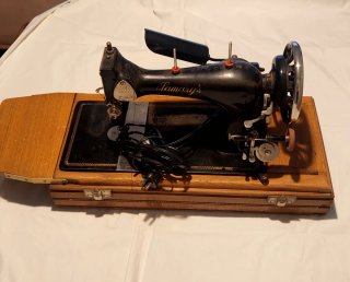 Máquina de coser antigua GSM principios S.XX
