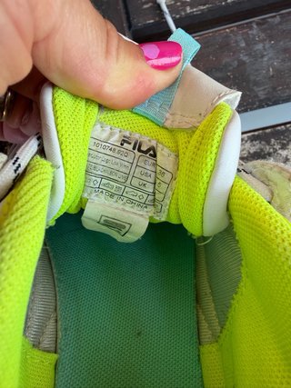 Zapatillas Fila Blancas y Amarillas Talla 36