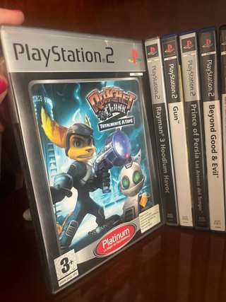 Consola PlayStation 2 + 2 Mandos+ 14 juegos