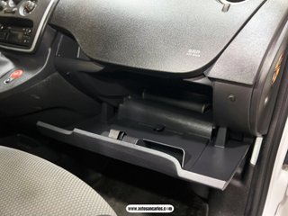 RENAULT KANGOO 5 PLAZAS CON 2 AÑOS DE GARANTIA