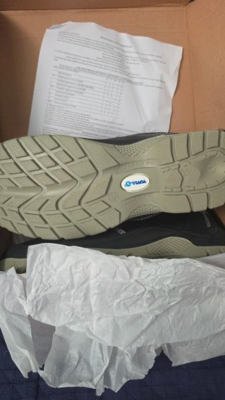Botas de seguridad VIANA negras y grises