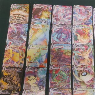 Lote 65 Cartas Pokémon VMAX, Gigamax y Dinamax