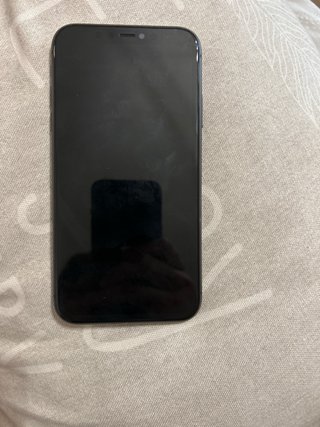 iPhone 11 Negro/Morado (Cargador incluido)