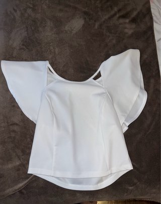 Camisa blanca manga mariposa