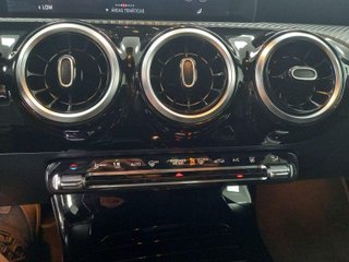 MERCEDES CLASE A 250 E BUSINESS LINE 8G-DCT