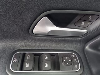 MERCEDES CLASE A 250 E BUSINESS LINE 8G-DCT