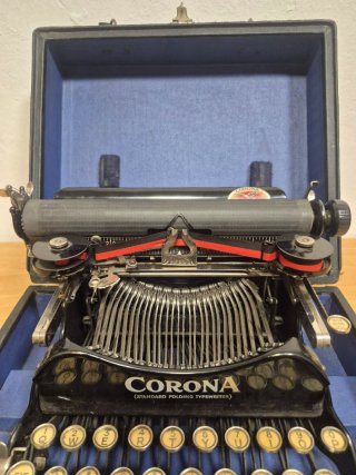 Máquina de escribir Corona antigua plegable