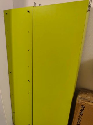Escritorio con estantería incorporada