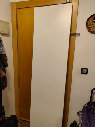 Escritorio con estantería incorporada
