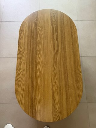 Mesa centro puerta corredera y efecto madera