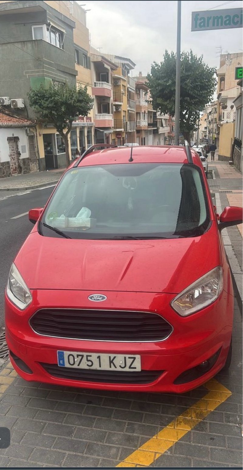 Ford Tourneo Courier 2019 - foto 1