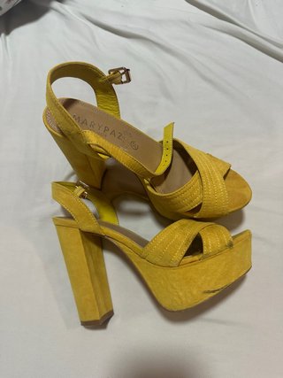 Zapatos de tacón MARYPAZ amarillos