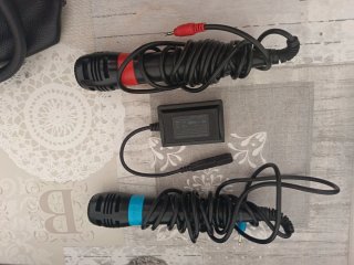 2 Micrófonos Singstar + Adaptador Original y funda