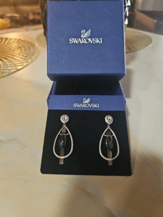 Pendientes Swarovski Aro Lágrima negra y Plata