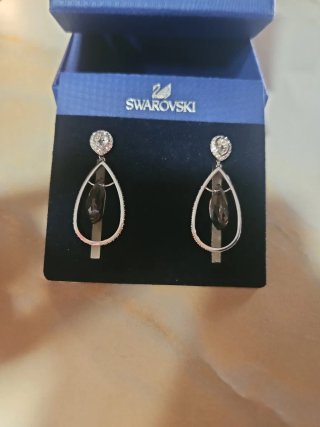 Pendientes Swarovski Aro Lágrima negra y Plata