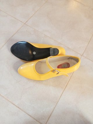 Zapatos de flamenco amarillos talla 37
