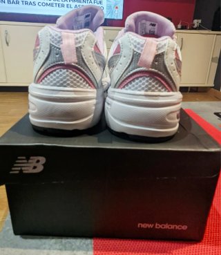 OFERTA!Zapatillas New Balance rosas y plata T.38