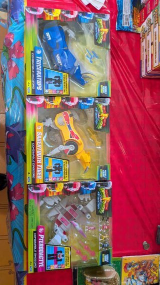 Mighty Morphin Power Rangers Re-Ignition Giocattol
