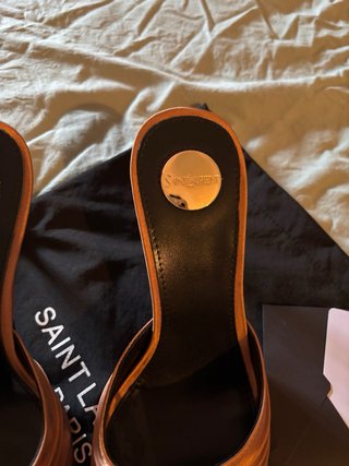 Saint Laurent Zapatos de Tacón Dorados Naranja
