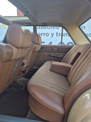 Mercedes-Benz 200 1975