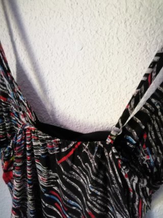 Vestido de punto con tirantes ajustables