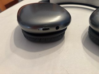 AirPods Max Grises y Plateados