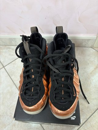 Nike Foamposite One Nero/Oro Tg 38