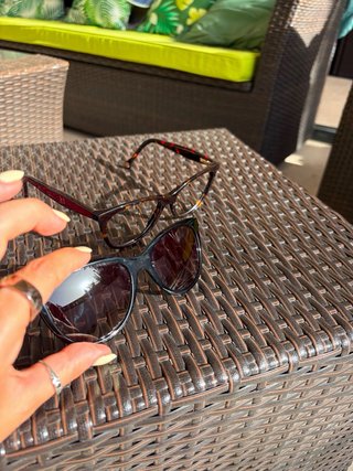 Gafas Carolina Herrera con clip solar