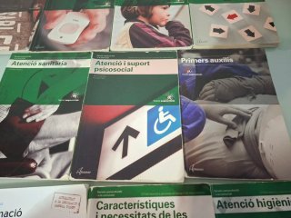 Libros CFGM Atencion a personas en situacion de de