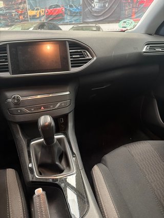 Peugeot 308 2016