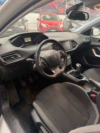 Peugeot 308 2016