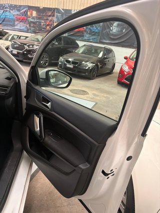 Peugeot 308 2016