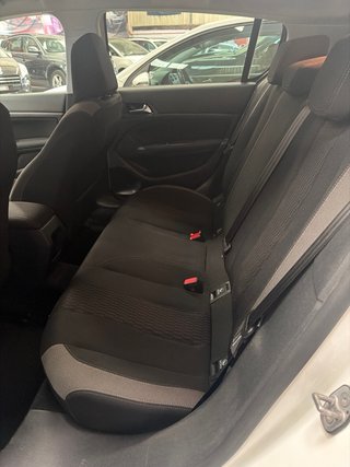 Peugeot 308 2016